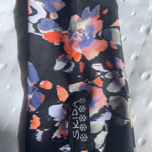 Skida Headbands made in VT. $13 EACH l- Like new - Picture 6 of 7